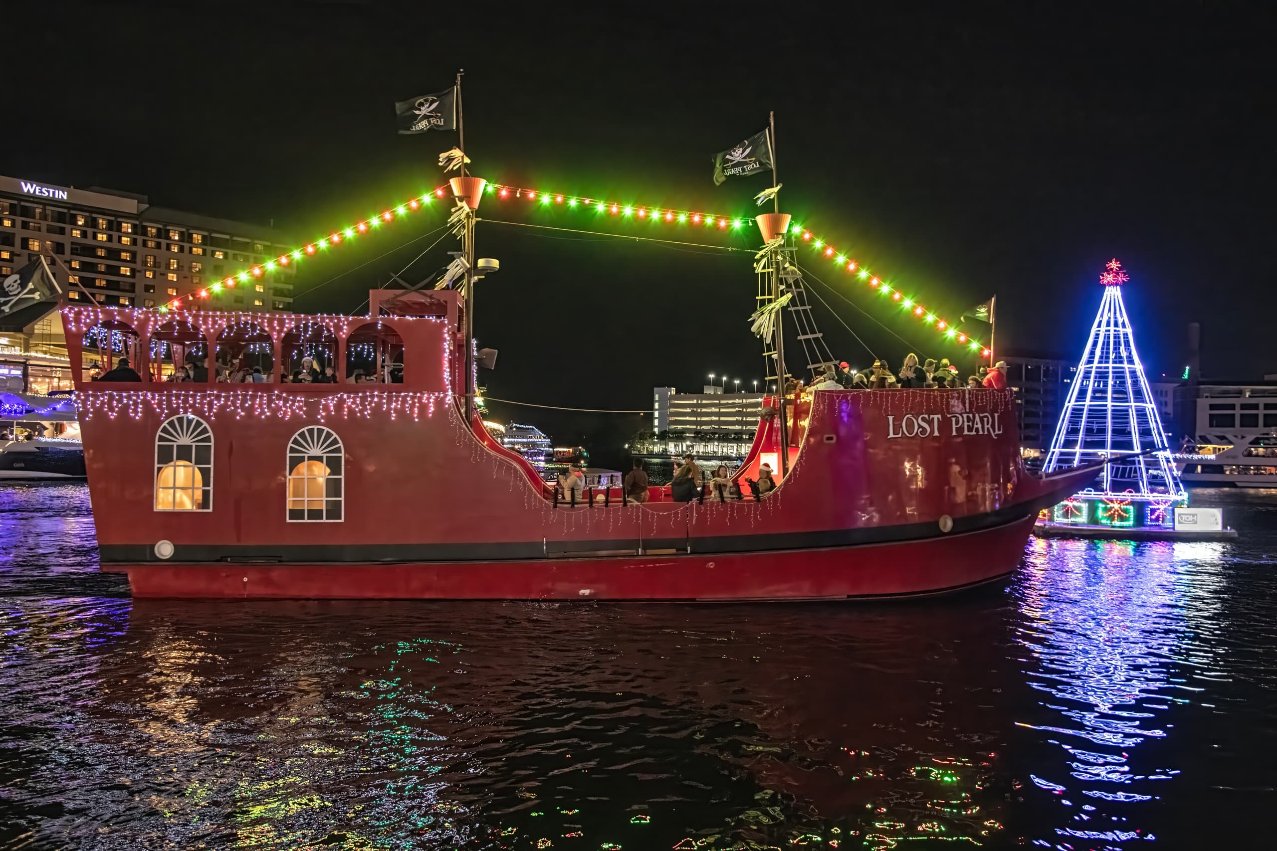 Experience Tampa’s Holiday Lighted Boat Parade Aboard the Lost Pearl