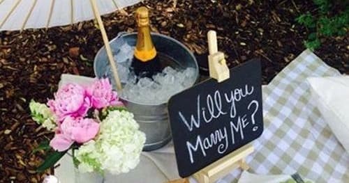 Romantic Outdoor Experience at Perfect Picnic