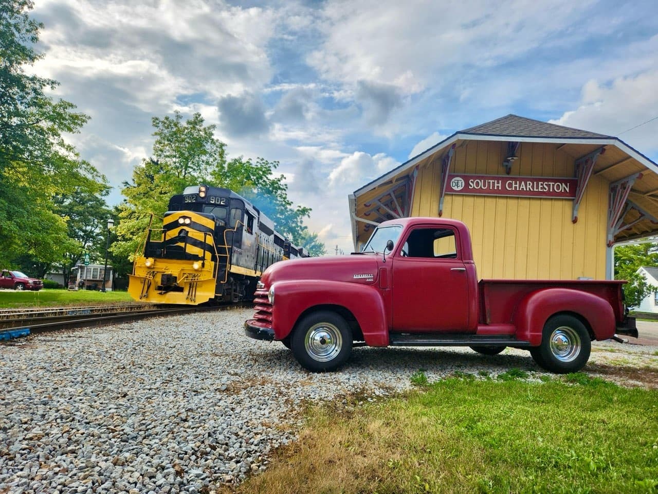 South Charleston Rocket: 10-Hour Scenic Rail Excursion Across Ohio's Quincy Bridge