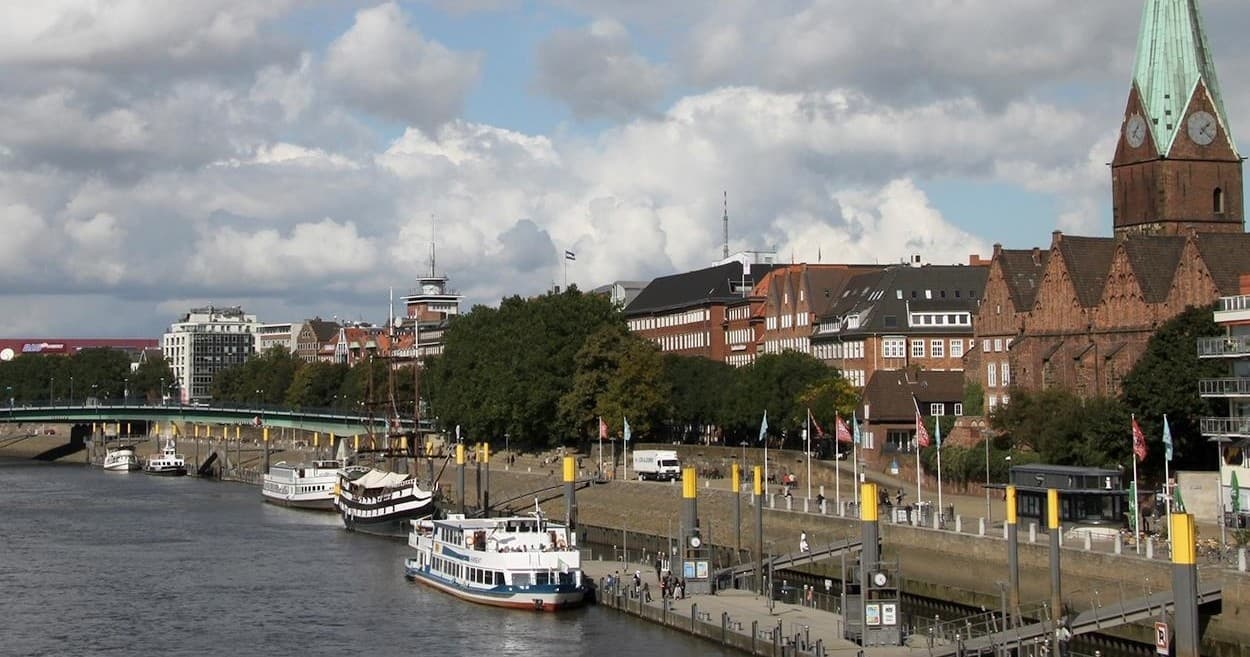 Water Activities: Nordenham to Blumenthal Boat Ride by Hal Över