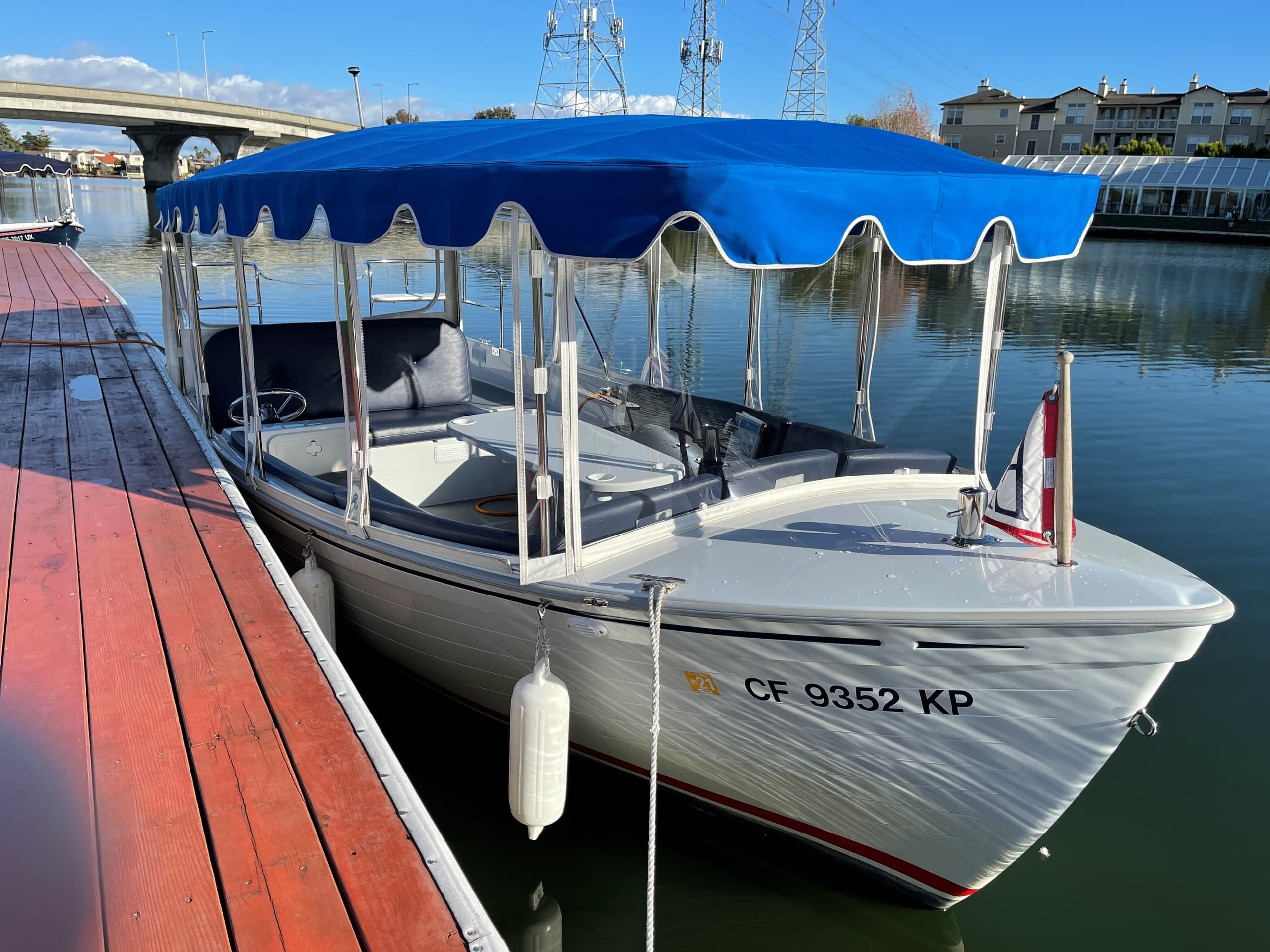 Electric Boat Rental on Foster City Lagoon