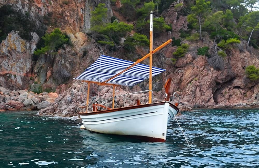 Sailing Adventure in Palamós with Custom Sailing
