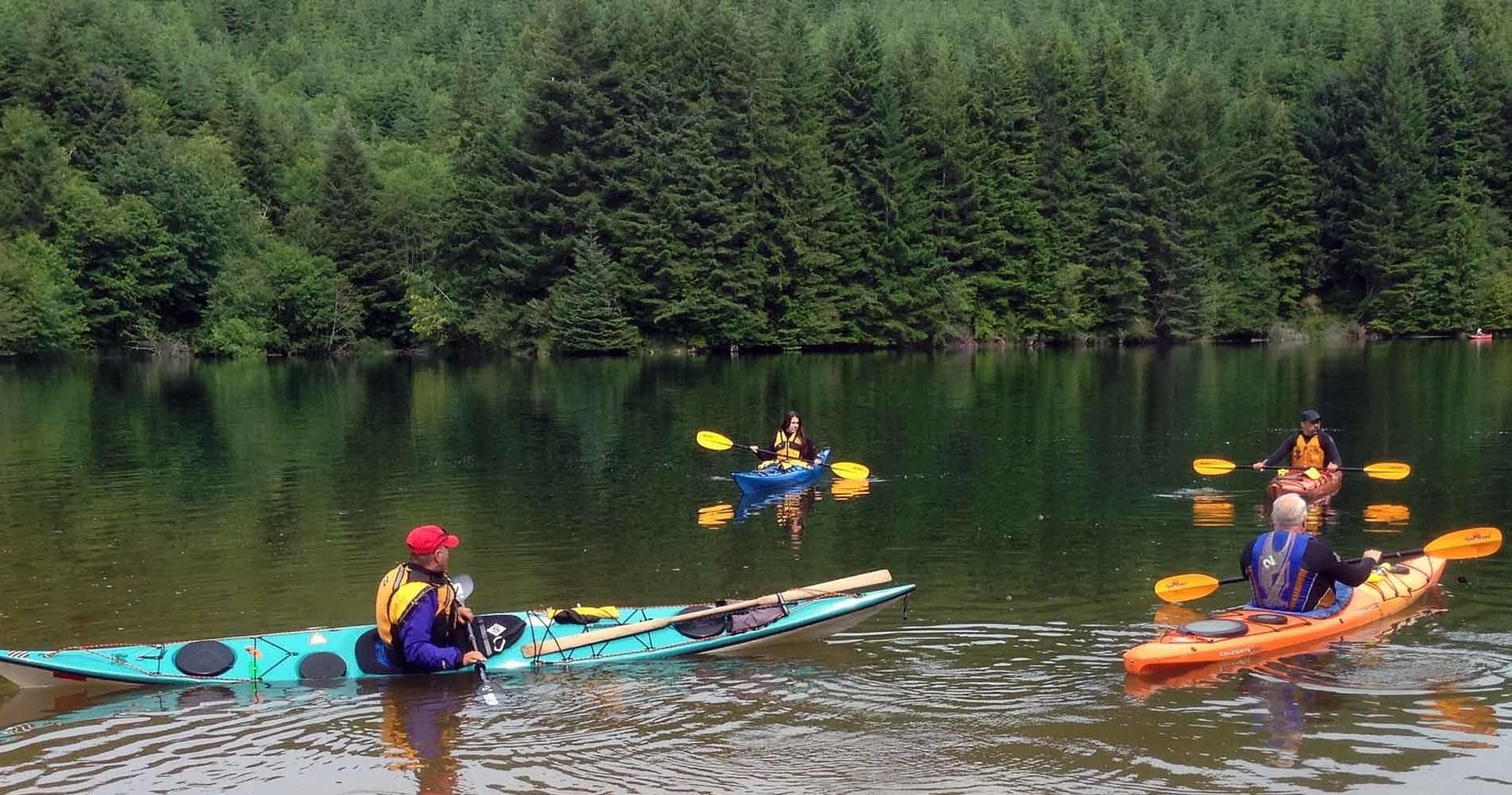 Introduction to Kayaking Class on Olalla Reservoir, Oregon