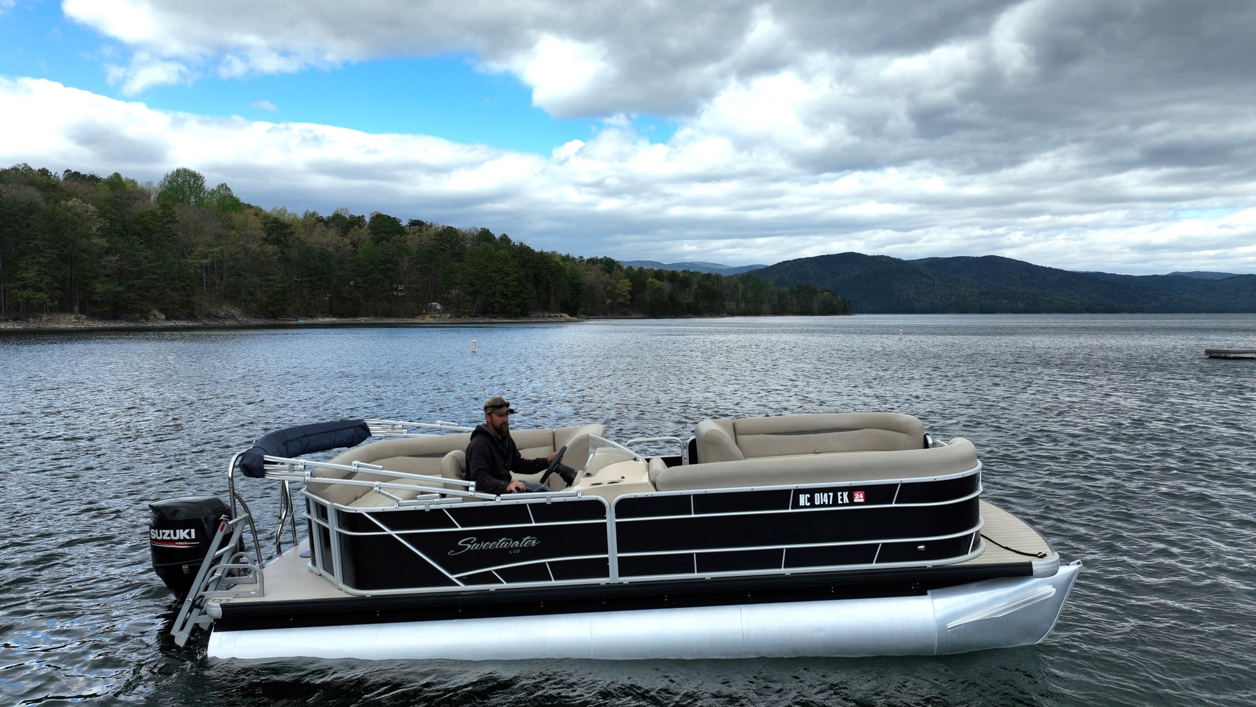 Water Activities at Jocassee Keowee Rentals LLC: Pontoon Adventures