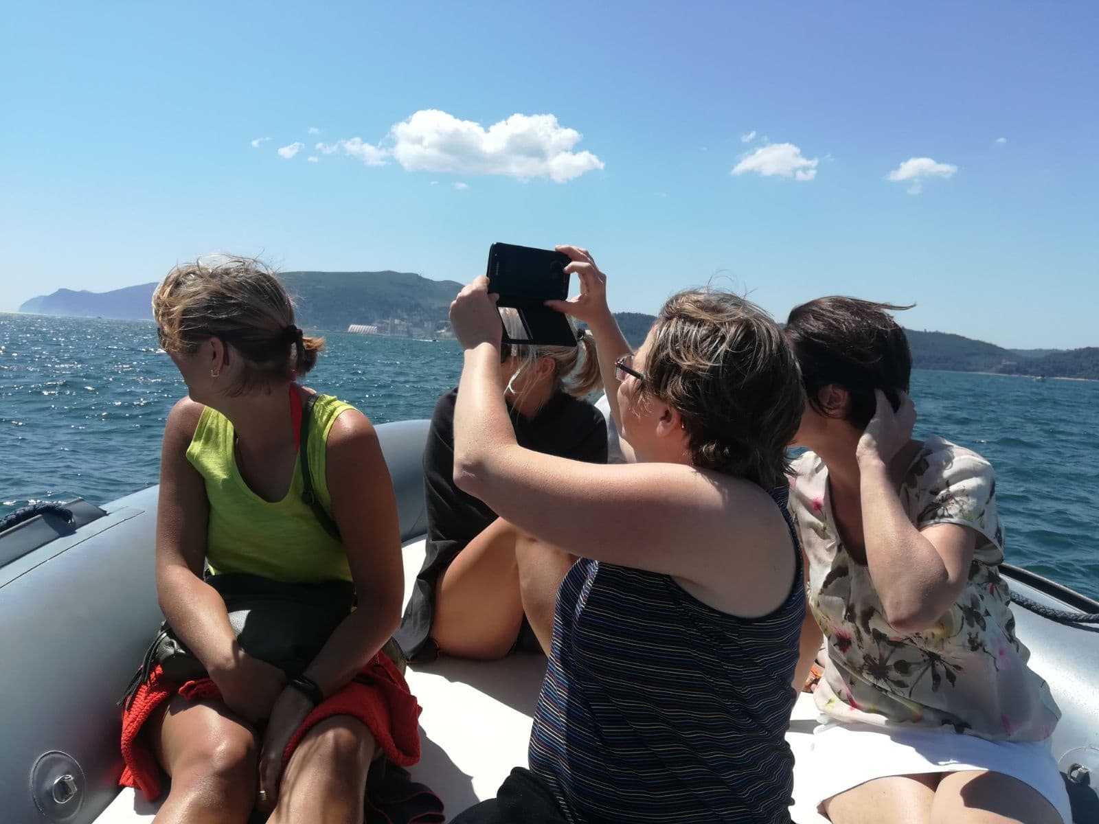 Wildlife & Water Activities: Dolphins in Setúbal Bay with Fantastic Ride