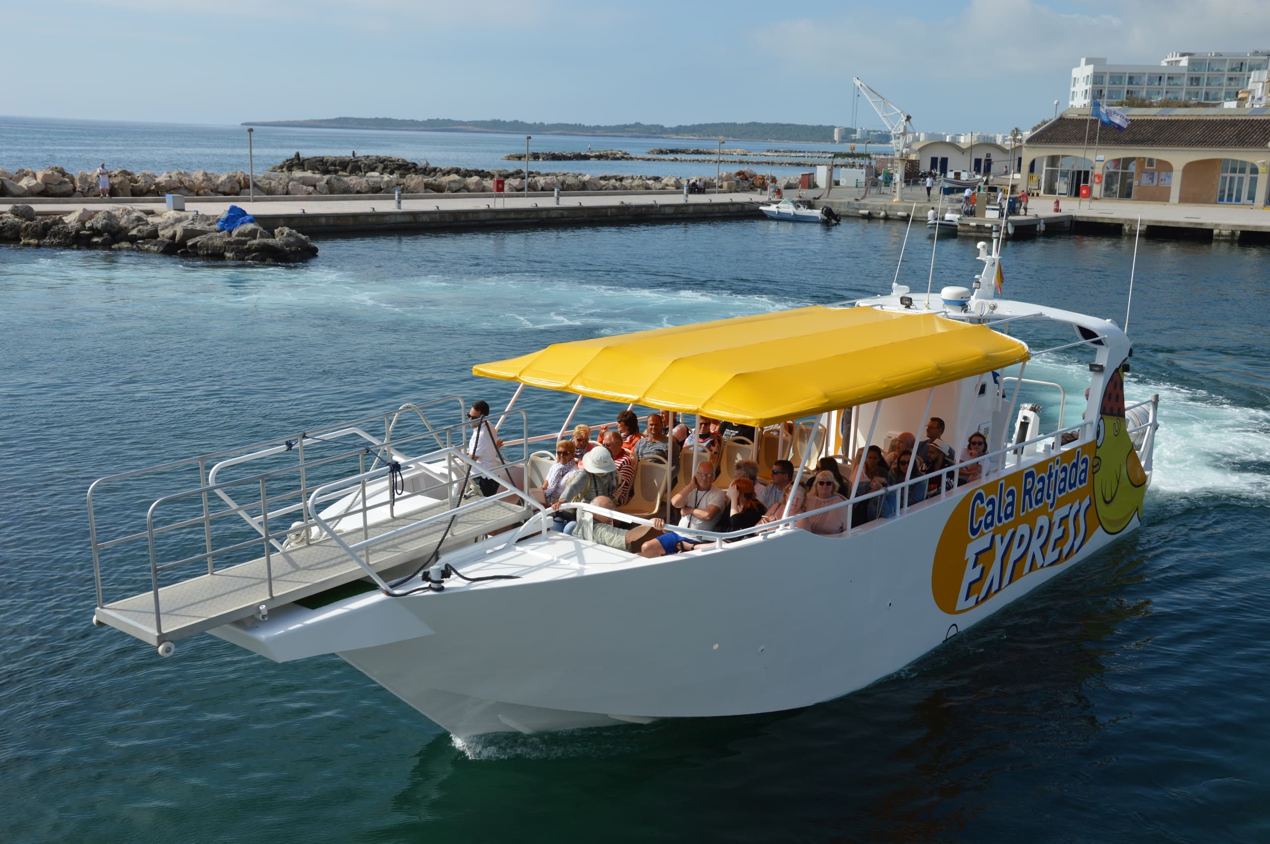 Explore Cala Ratjada by Boat: Scenic Coastal Shuttle from Cala Bona