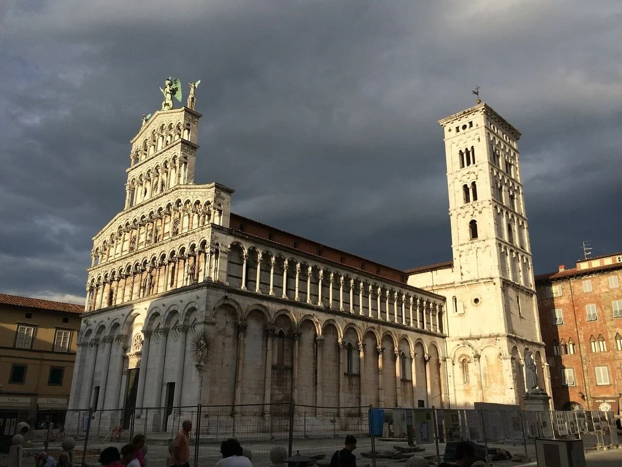 Private NCC Transfer from Florence to Lucca or Pisa — Licensed Vehicles & Fixed Rates photo 1
