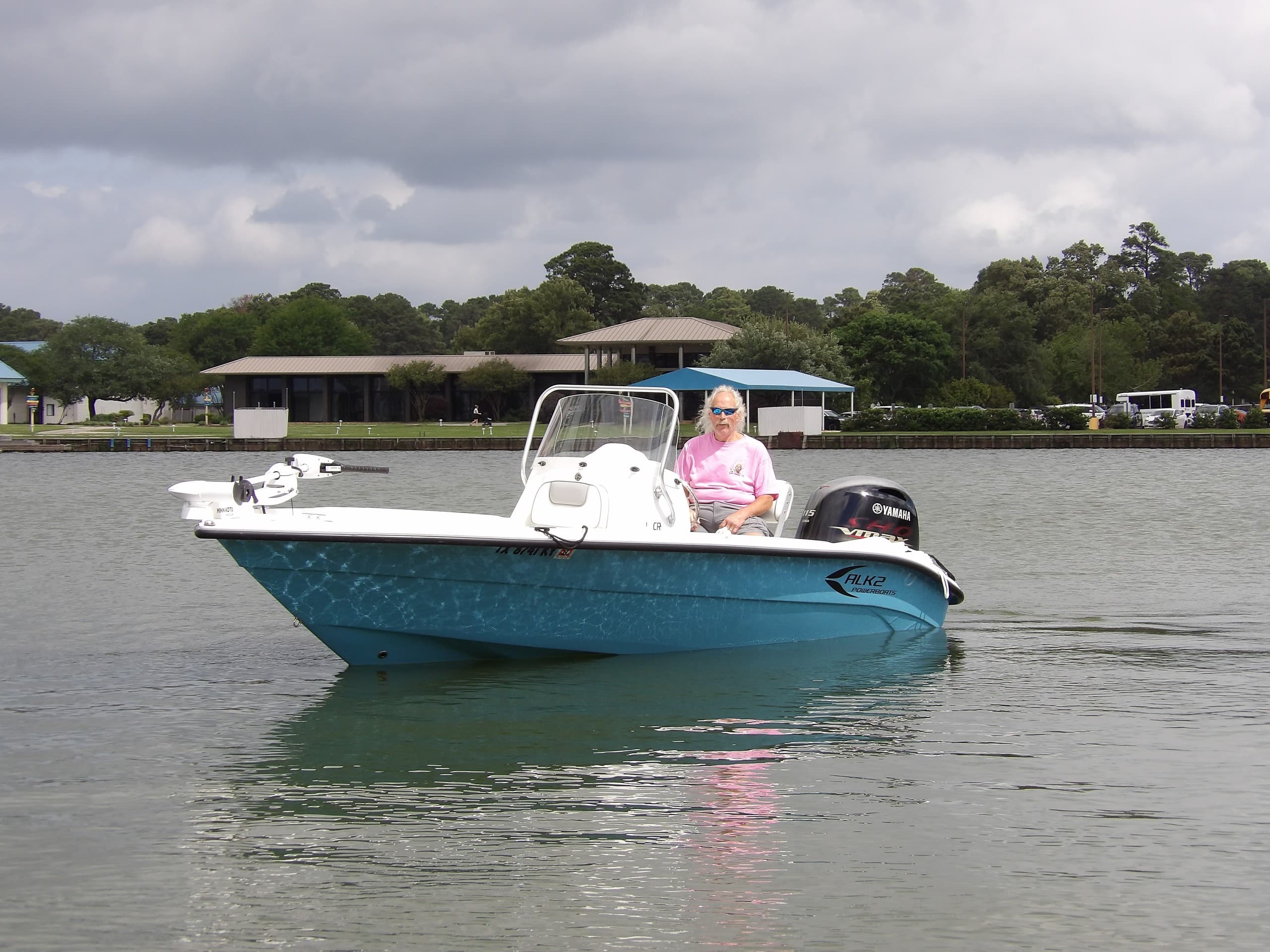 Self-Captained K2 18' Fishing Boat on Lake Conroe: Rent, Rules, Routes