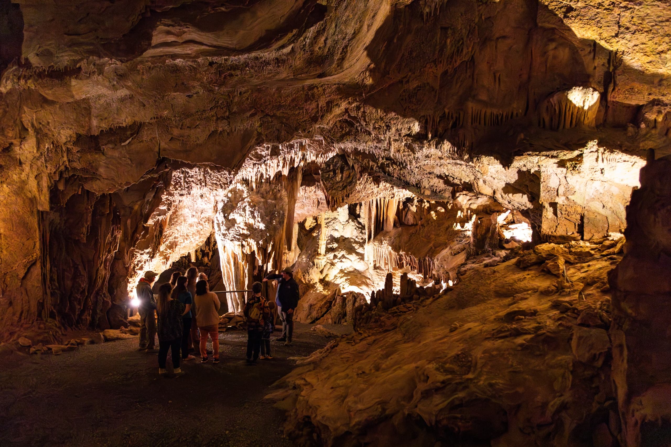 Explore Grand Caverns: Virginia’s Oldest Show Cave Walking Tour
