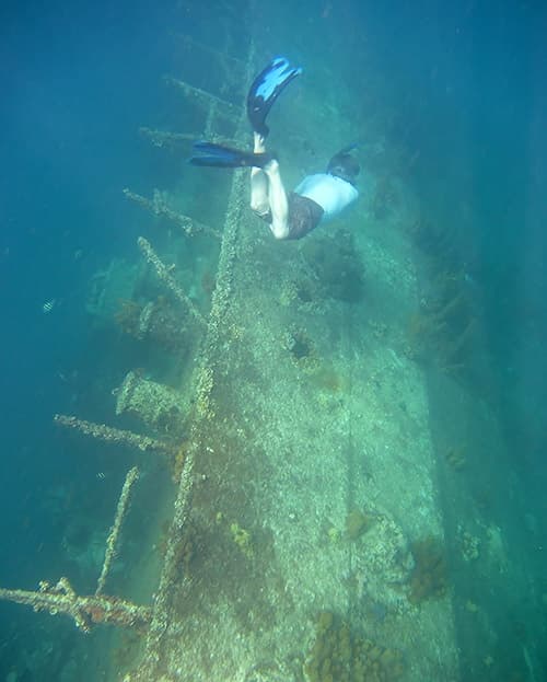 Private Boca Catalina Yacht Snorkel: Shipwreck, Turtles & Reefs in Aruba photo 3