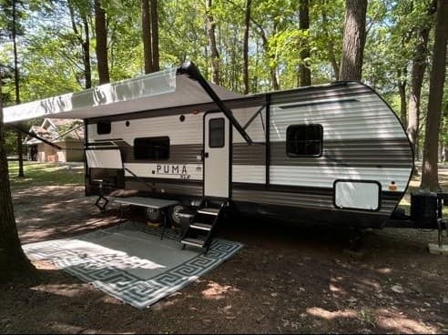 Puma XLE Lite Camper Rental Adventure in Twin Lake, MI