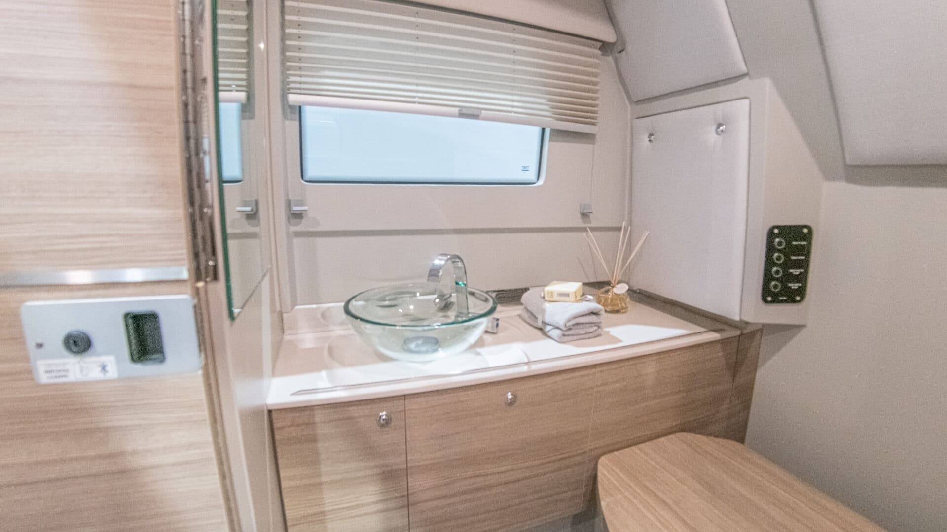 Saxdor 320 GTO: Private Crete Boat Charter to Elafonisi, Balos & Gavdos photo 4