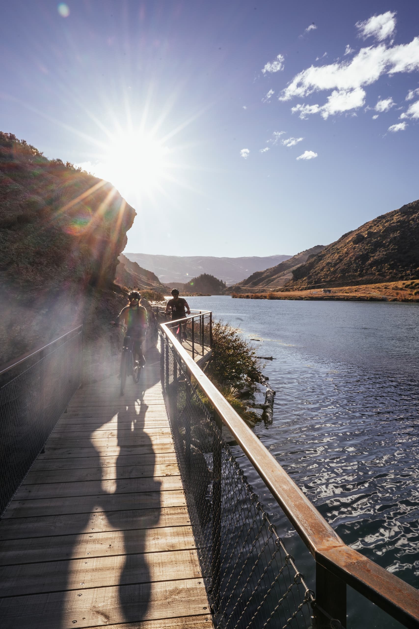 Lake Dunstan Deluxe: Boat & eBike Through Cromwell Gorge photo 2