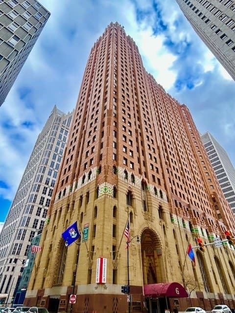 Urban Architecture & City Adventure: Guardian Building Tour in Detroit