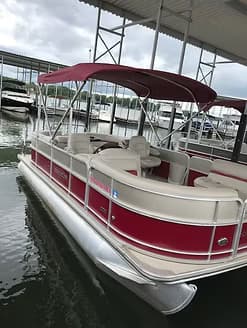 Lake Norman Pontoon Rental — 115 HP Southbay (22 ft) Half & Full Day