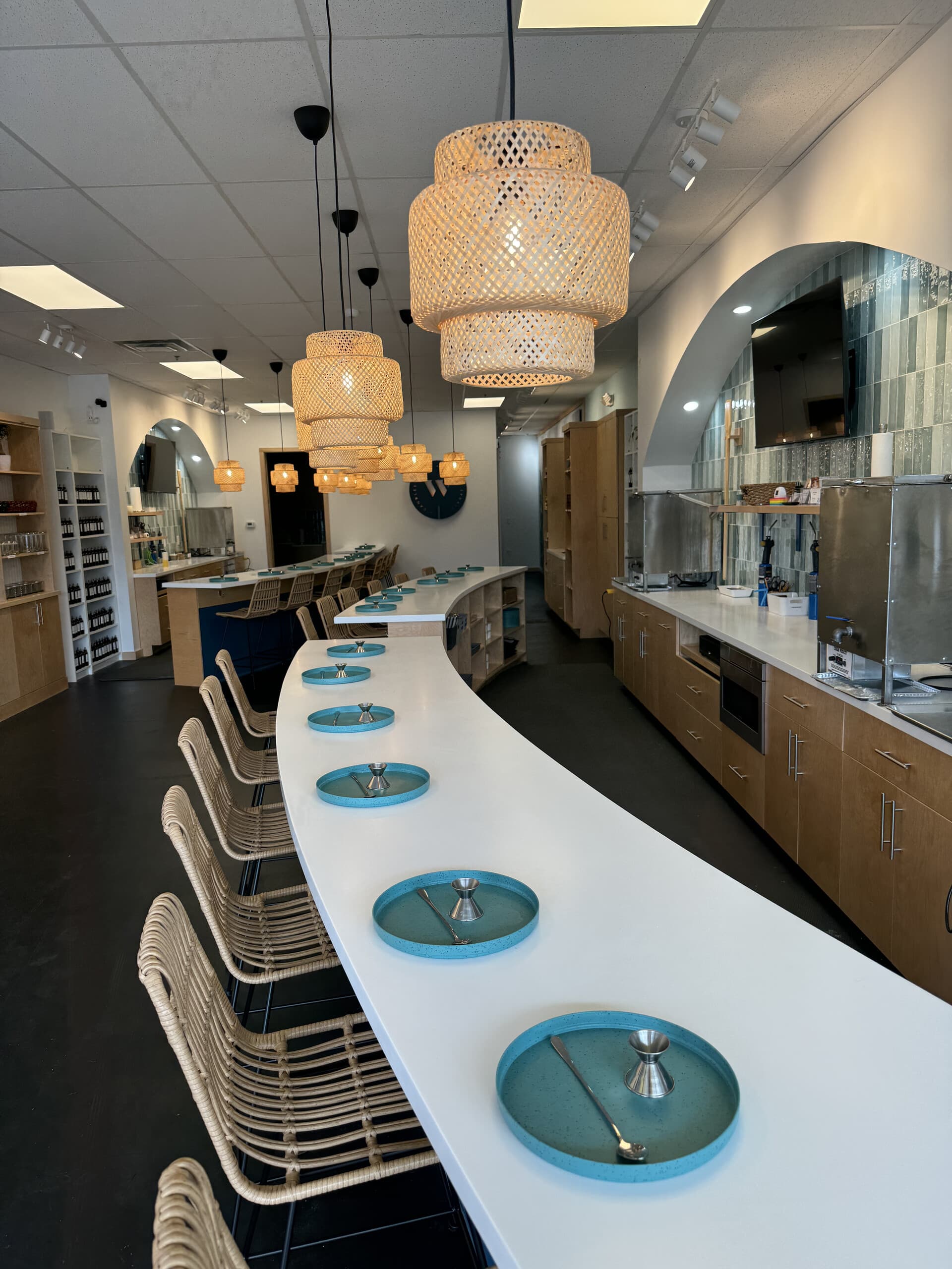 Pour With Wick Jacksonville Beach: Make Custom Candles & Scents at a 90‑Fragrance Bar