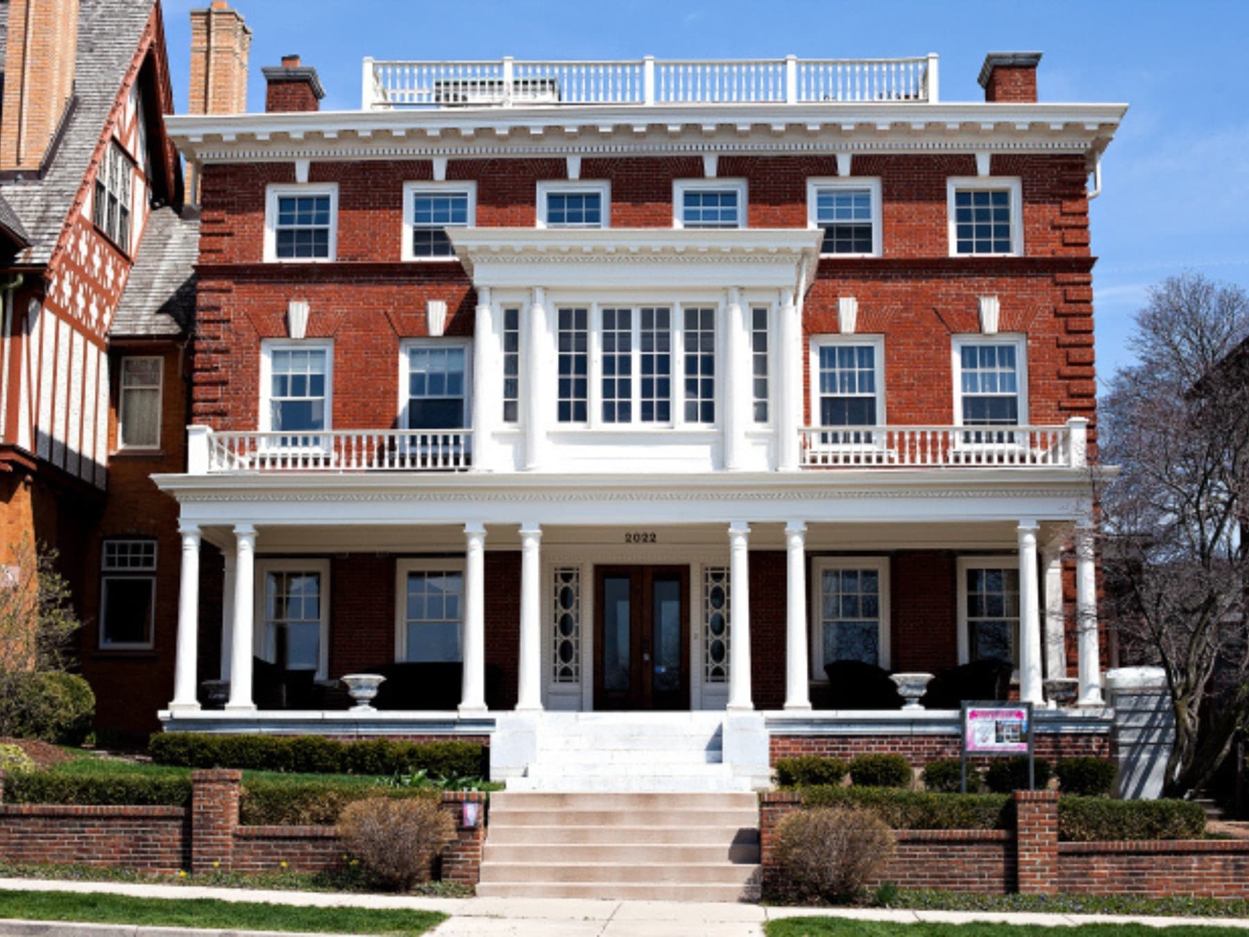 Historic Walking Tours in Milwaukee’s North Point District