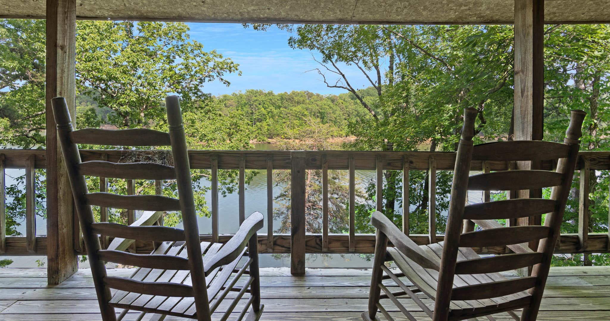 Lakeside Cabin Retreat at Carters Lake Marina & Resort