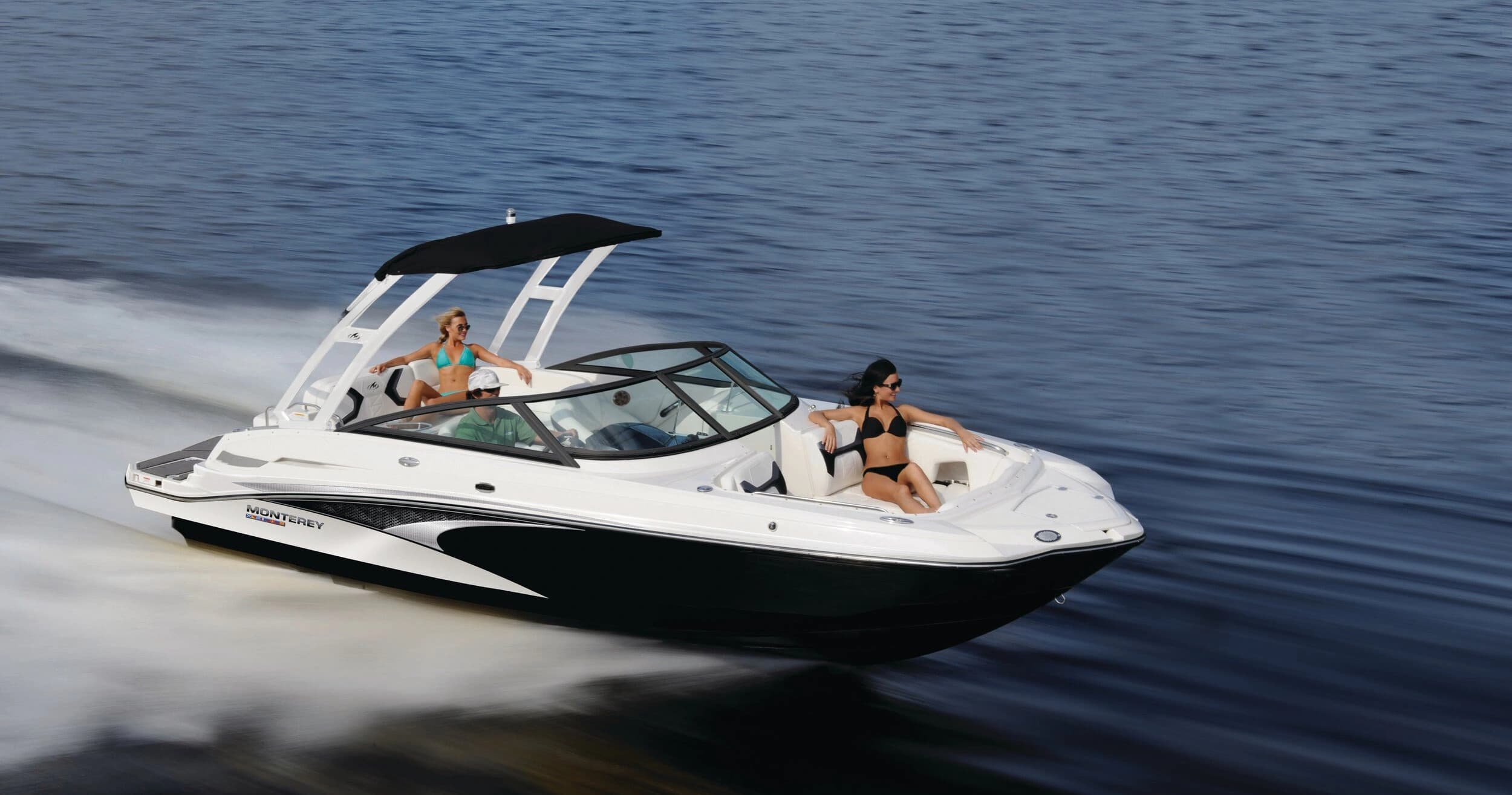 Monterey M4 Bareboat Charter on Lake Minnetonka: Self-Drive Luxury from Excelsior