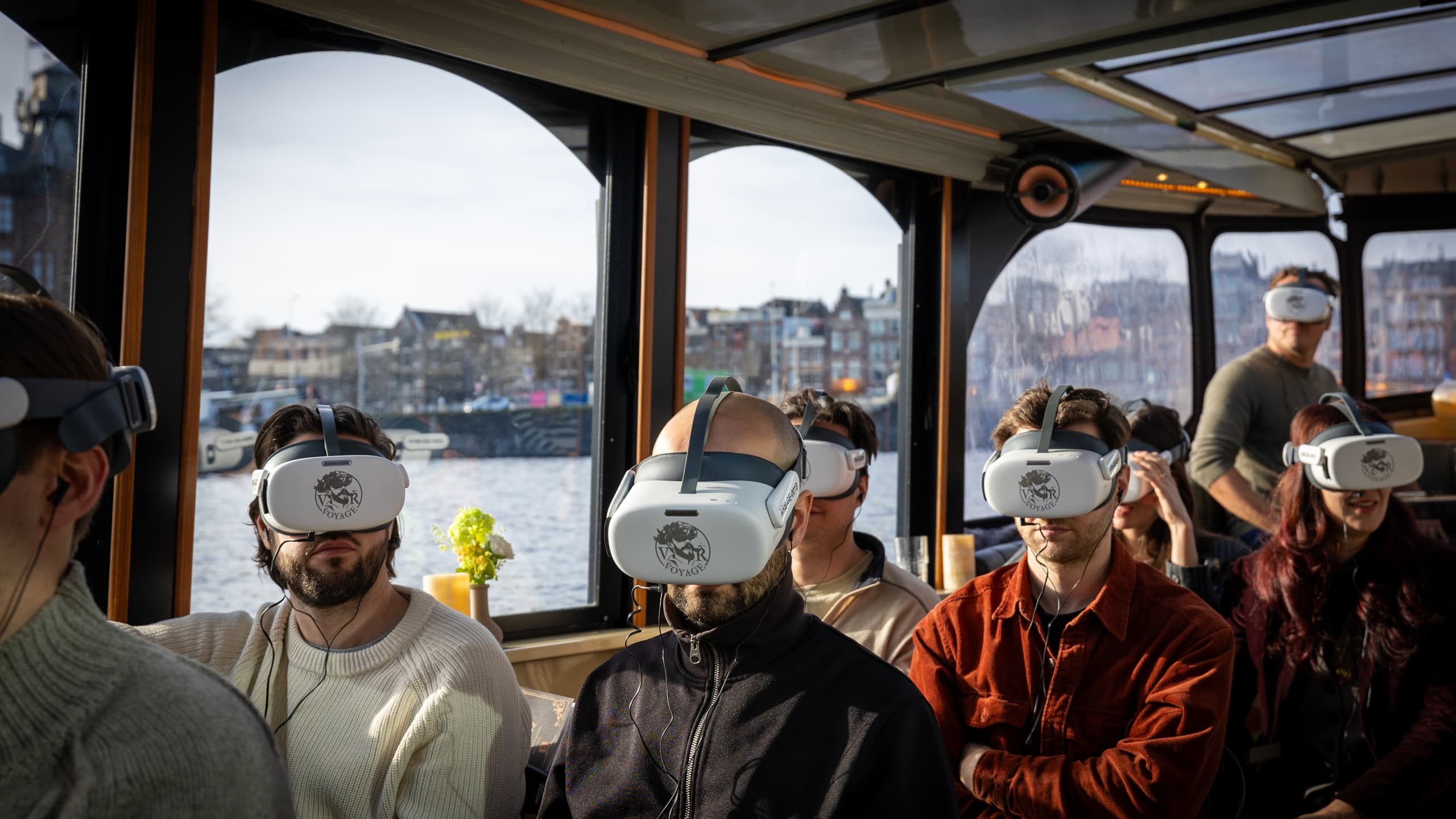 Canal History & VR Experience with VR Voyage Amsterdam
