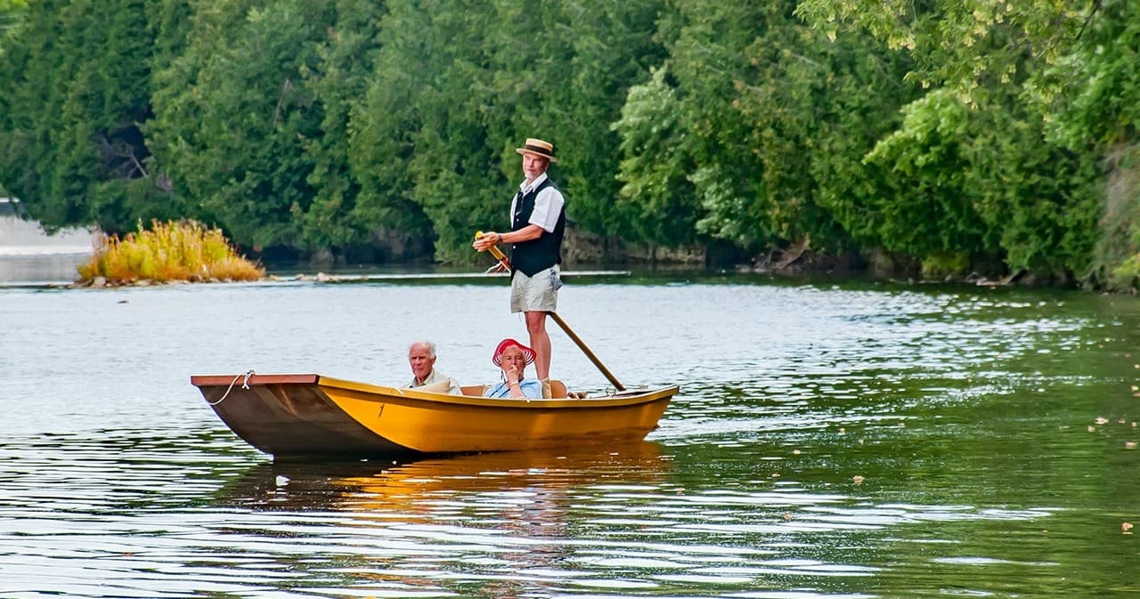 Water Activities & Luxury Yacht Experience with Commodore's Cruise
