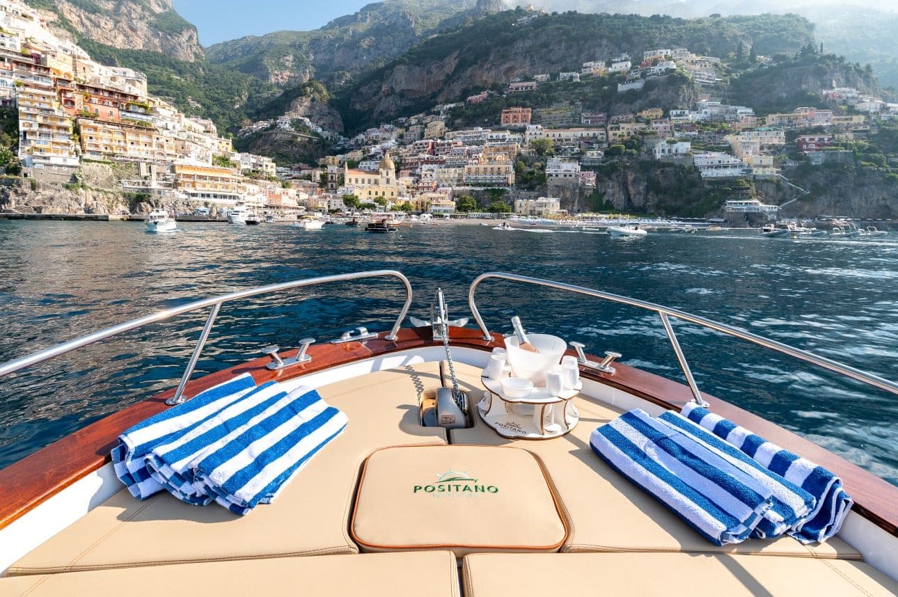 Private Positano Boat Tour: Amalfi Coast, Li Galli & Nerano Lunch