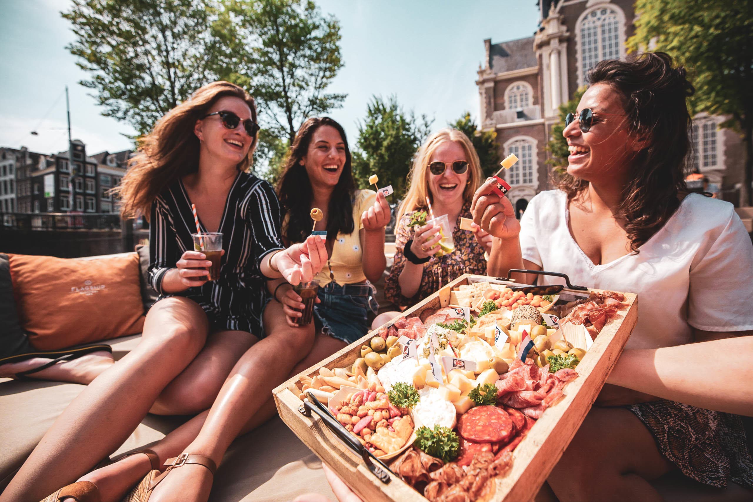 Private Boat Tours & Drinks on Amsterdam Canals