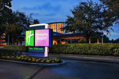 Seamless Shuttle Service to Walt Disney World from Holiday Inn Waterpark Orlando