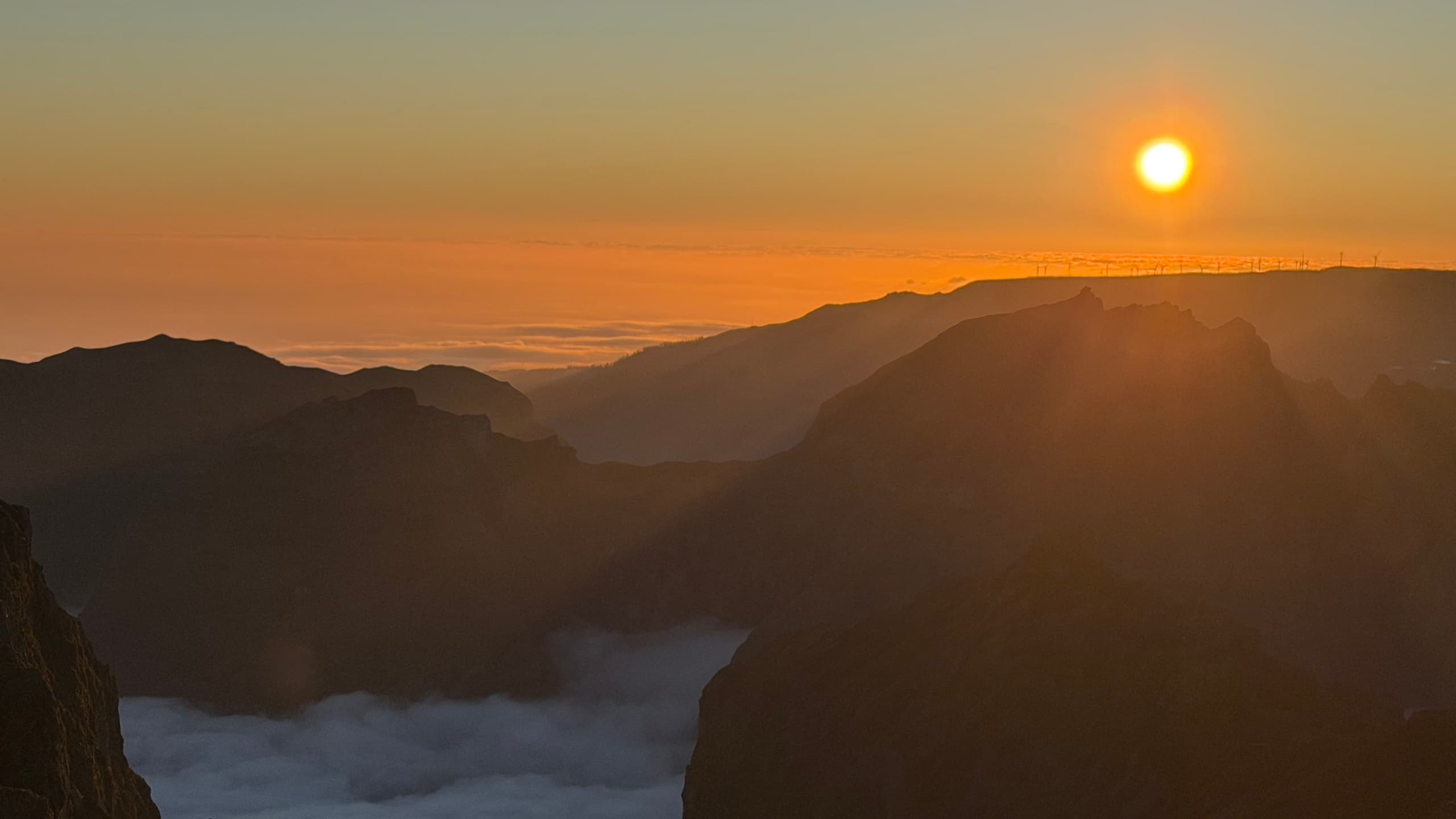 Madeira Sunset Tour: Pico do Areeiro, Ponta de São Lourenço & Coastal Views photo 3
