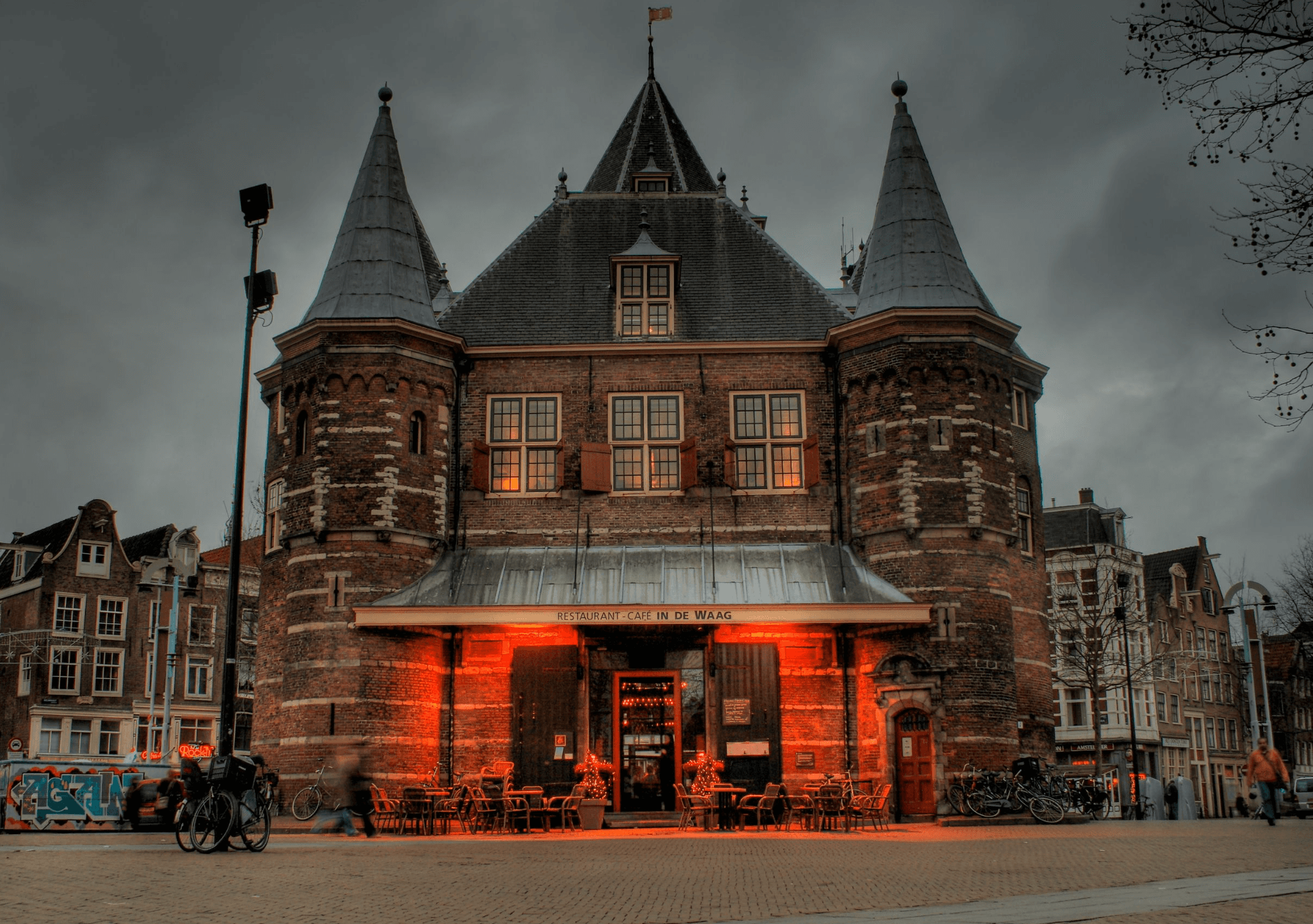 Land Adventures in Amsterdam with Red Light District Comedy Tour