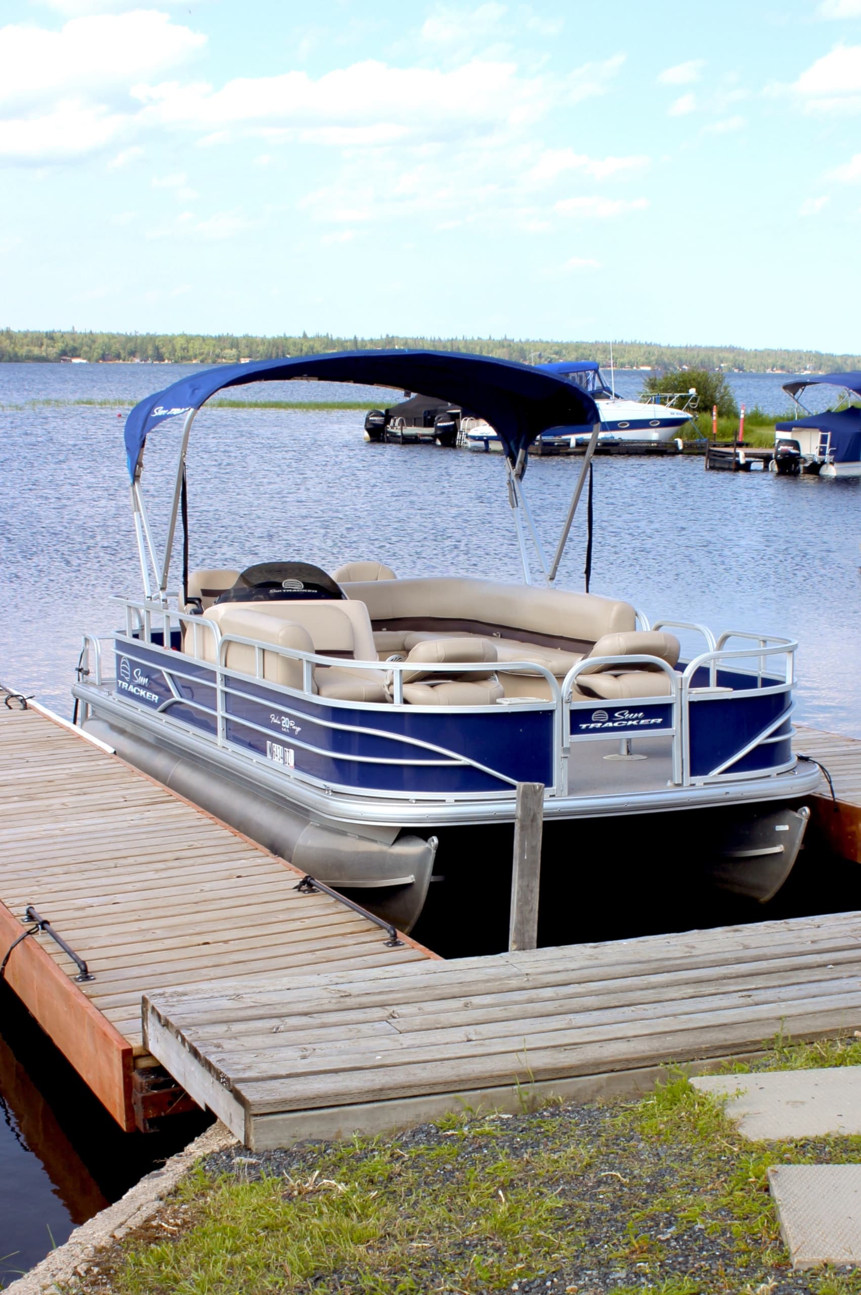 Water Activities & Falcon Lake Marina: Premier Watercraft Rentals