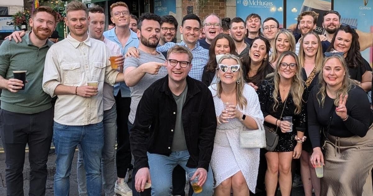 Land Adventures: Belfast Pub Crawl - Cultural Dive in Belfast