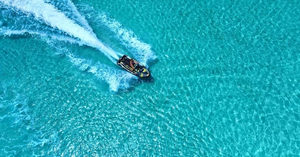 Jet-Ski Sea-Doo Photoshoot & Video in Aruba — High-Speed Sea-Doo Adventure & Drone Cinematography