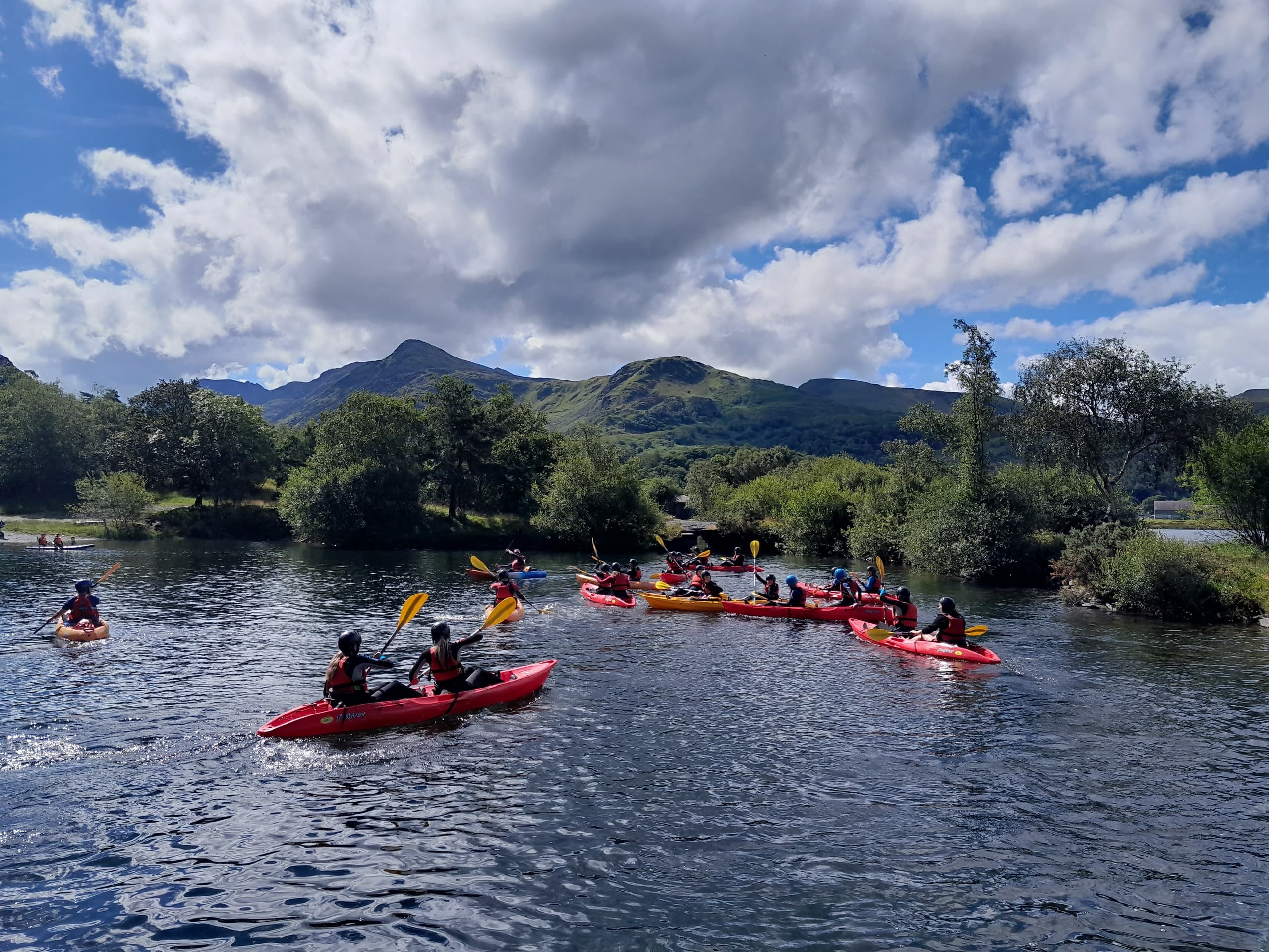 Paddle Llyn Padarn: Guided Kayak Tour at Snowdon's Foot photo 4