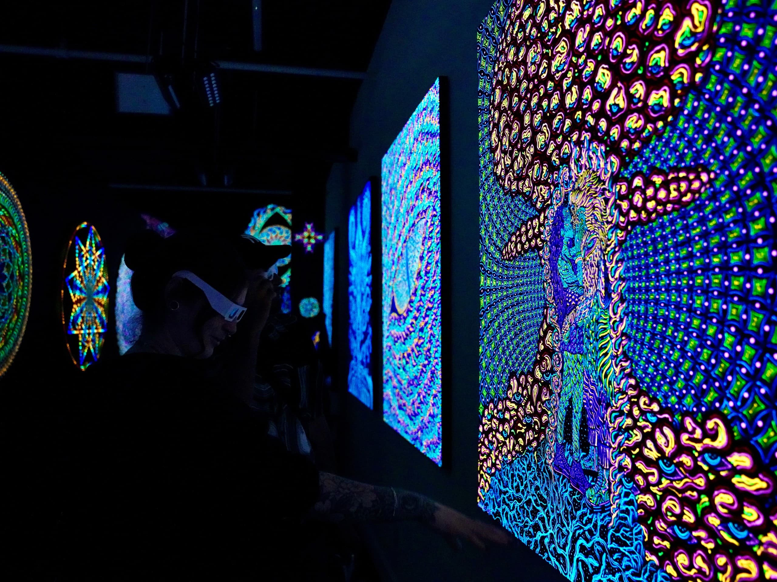 Private Luminescent Immersion with Alex Aliume — Exclusive Light Art Tour in Brooklyn
