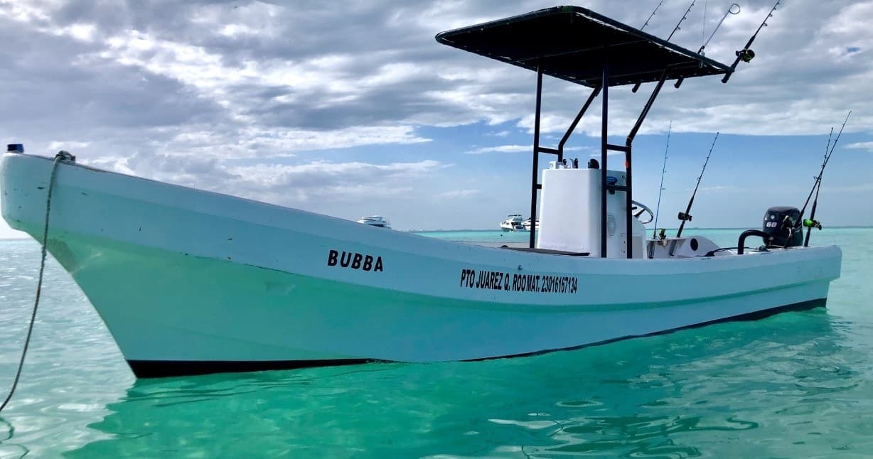 Fishing Adventure on Bubba 25 ft. Argos in Cancún, Mexico