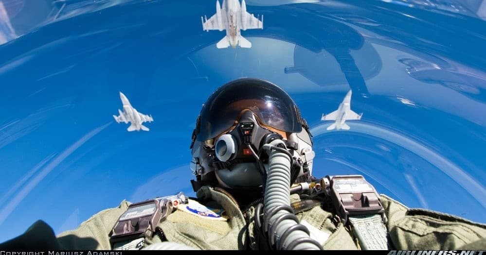 Fighter Pilot Simulator Thrills at Flightdeck + Rogue Racing