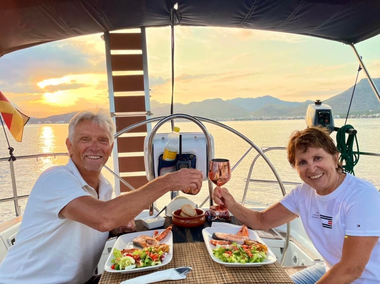 Water Activities: Private Sailing & Romantic Dinner in Mallorca