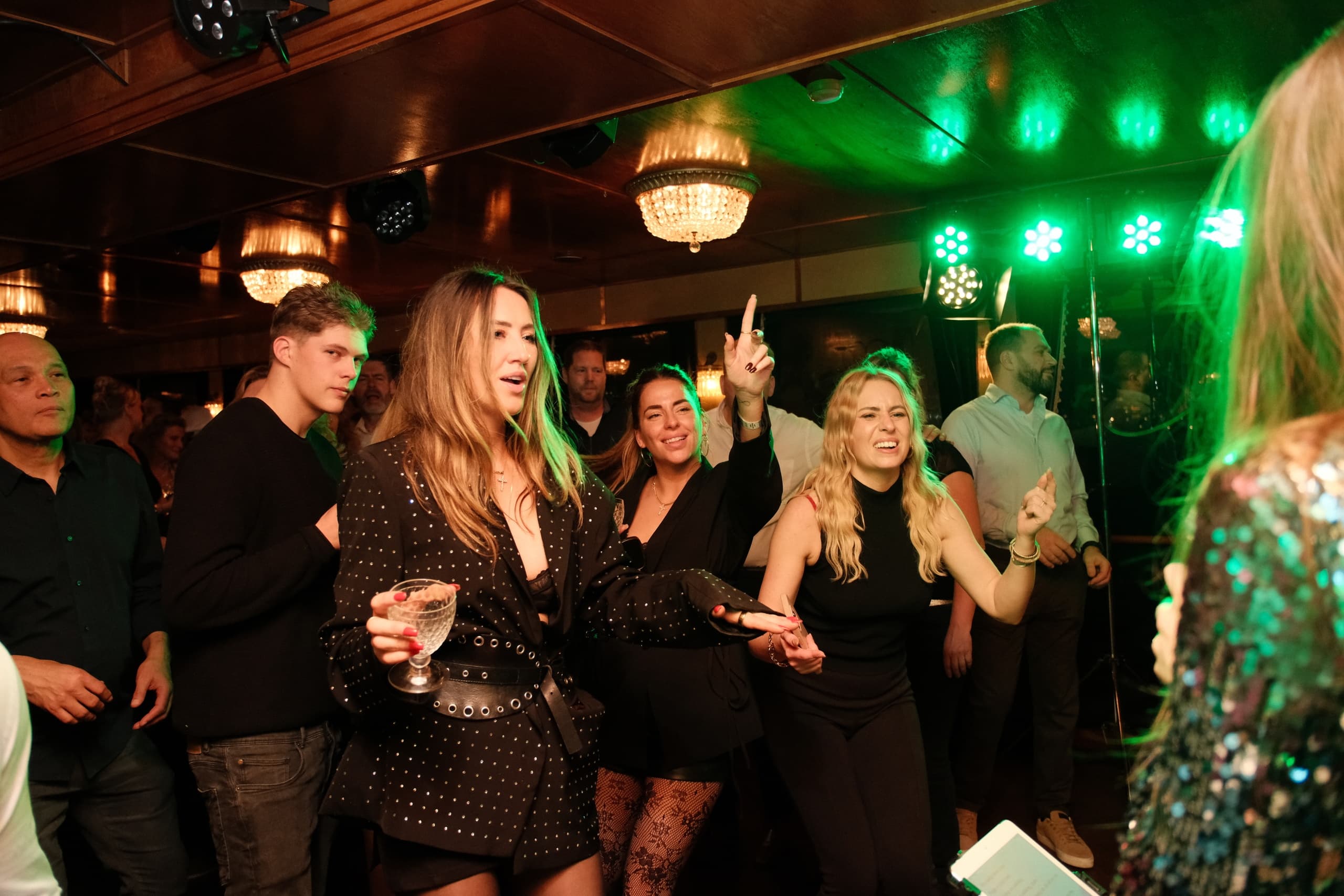 Love & Disco Cruise in Amsterdam: Salonboat Prins van Oranje with Step the Gap photo 4