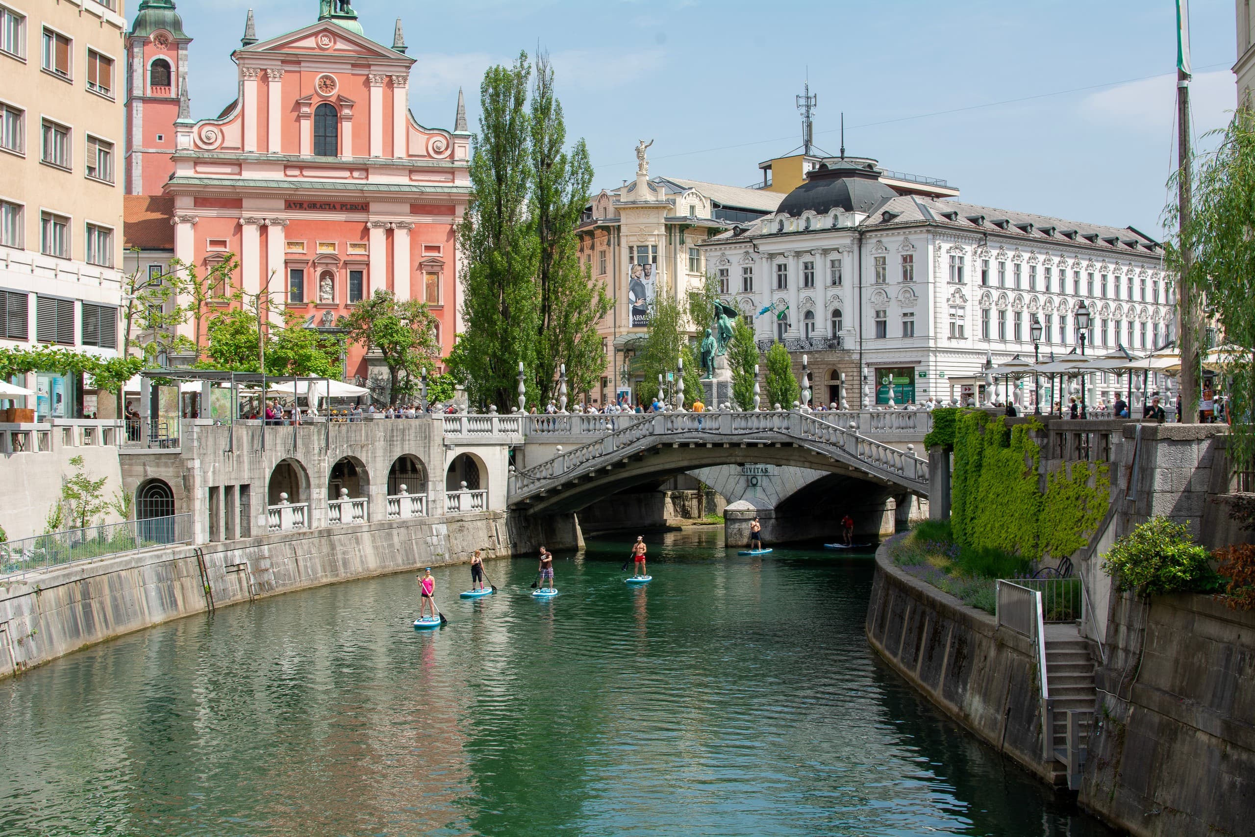 Paddle Ljubljana: Urban SUP Tour on the Ljubljanica River