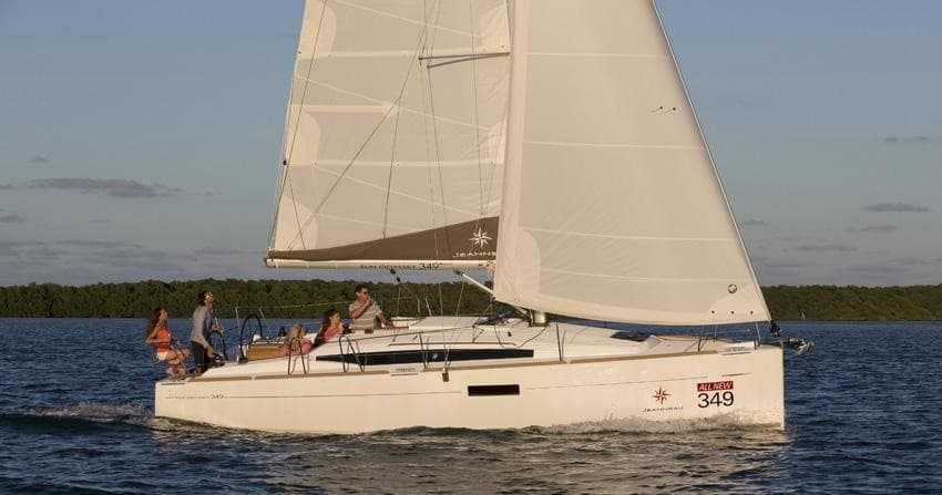 Jeanneau 349 Sailing Charter in San Diego Harbor