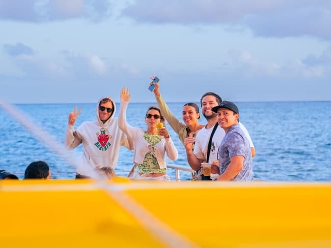 Sunset Party Aboard Na Hoku 3: Waikiki's 90-Minute Evening Sail photo 4