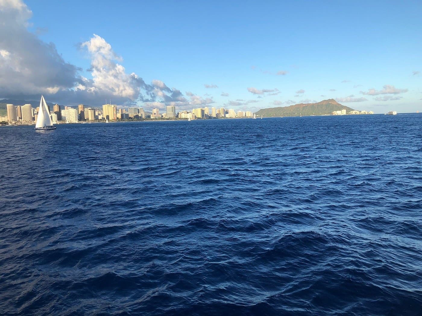 Waikiki Sunrise Breakfast Cruise: Kona Coffee, Dolphins & Diamond Head Views photo 2