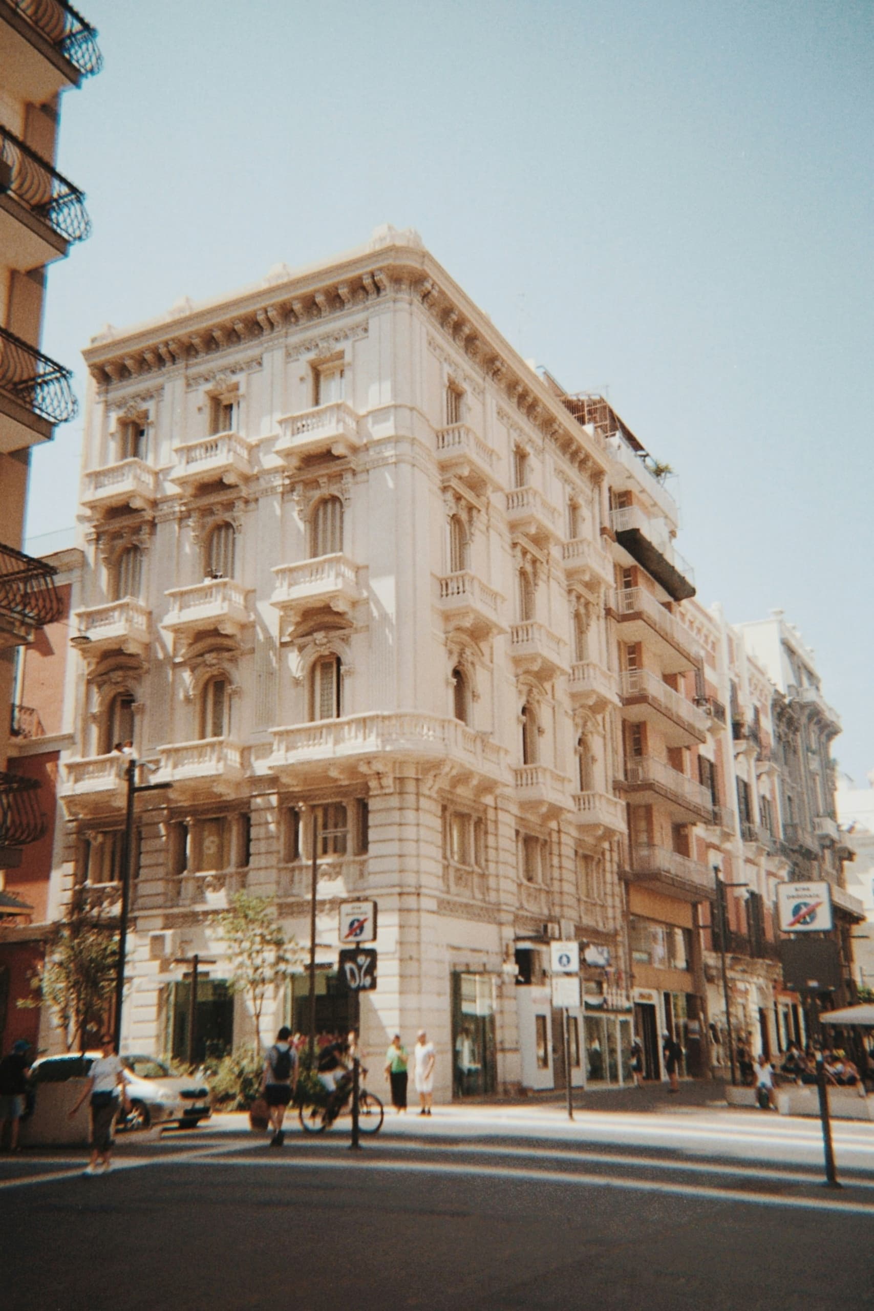 Bike Rentals with Velo Service in Bari, Italy