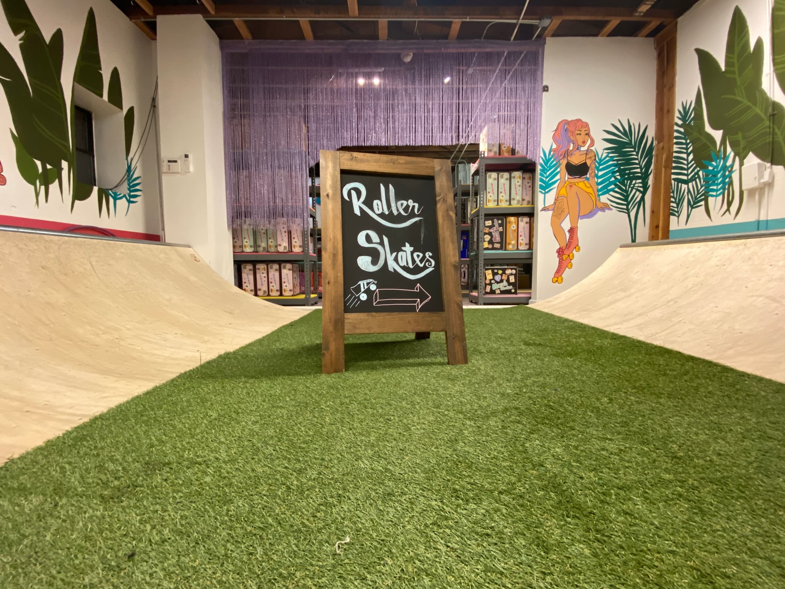 24 Hours Roller Skate Rentals in Long Beach, CA