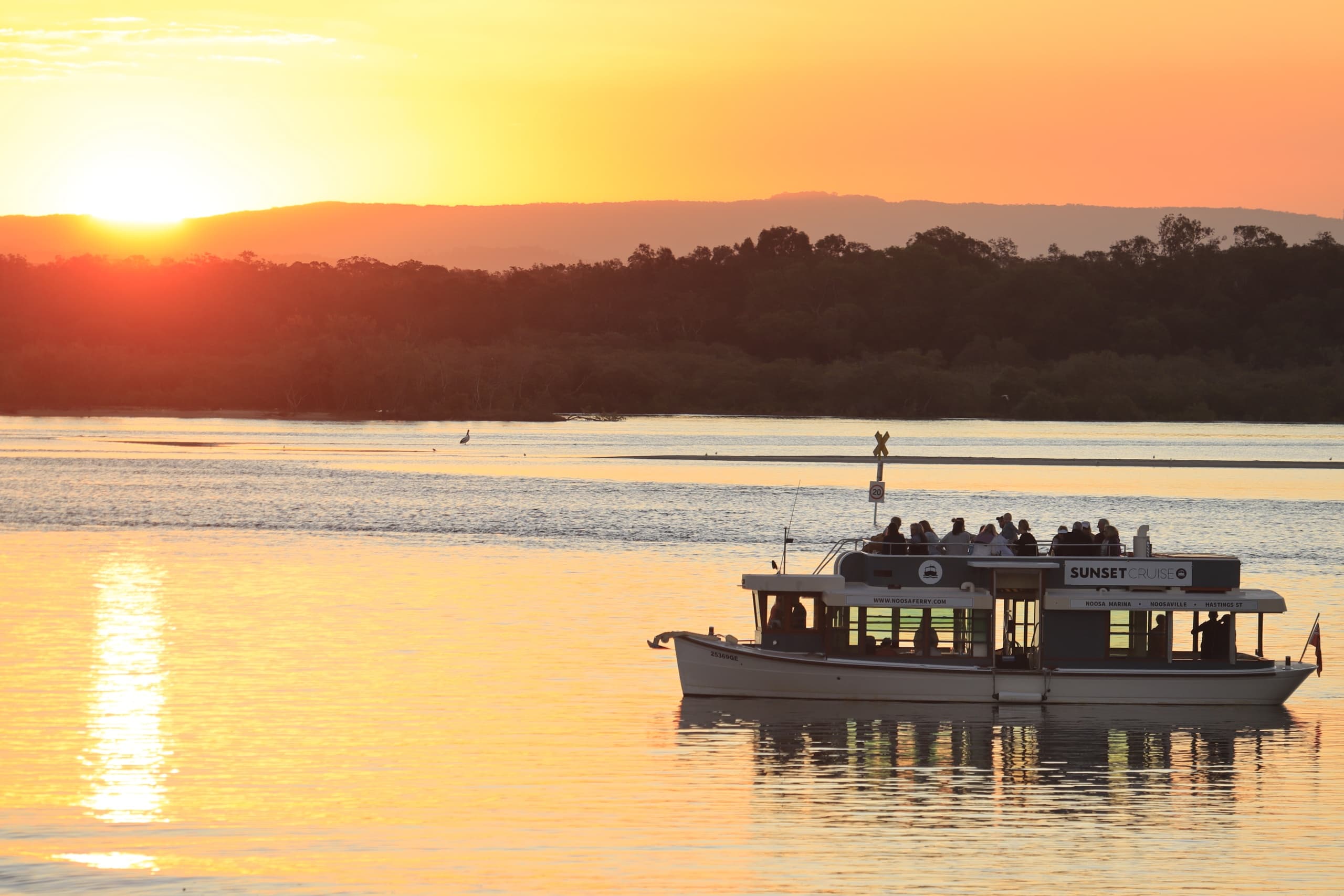Water Activities & Noosa Ferry: Sunset Cruise in Noosa