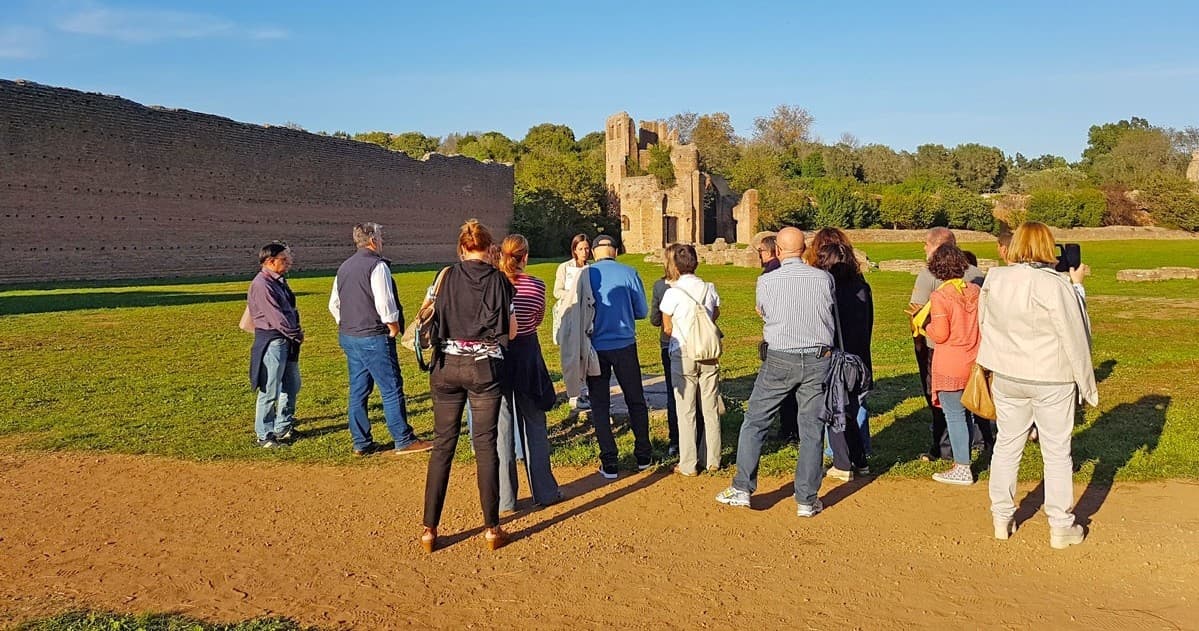Historic Hiking with EcoBike Roma on Appia Antica