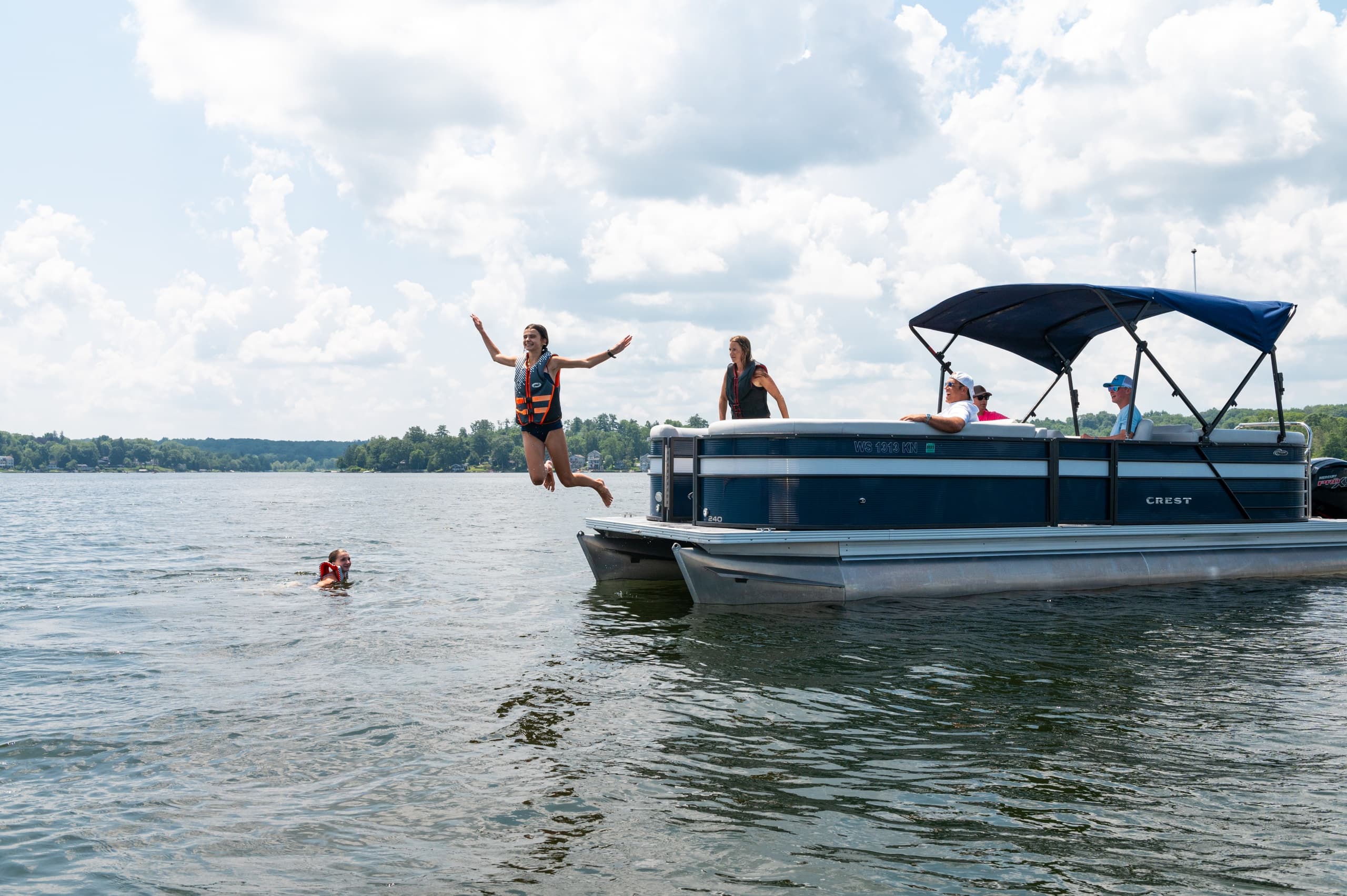 3 Hour Private Pontoon Charter on Lake Lillinonah, CT