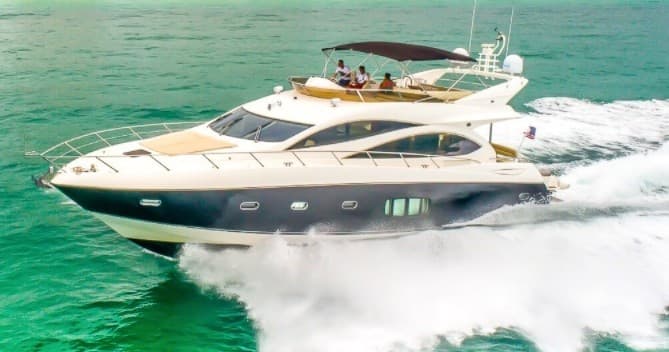 Luxury Yacht Ride with Miami Boat Experts in Miami Beach