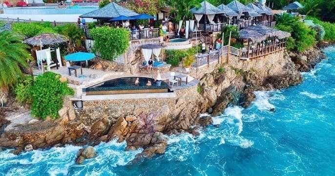 Sheer Rocks Day Pass: Cliffside Luxury with Rocks Group